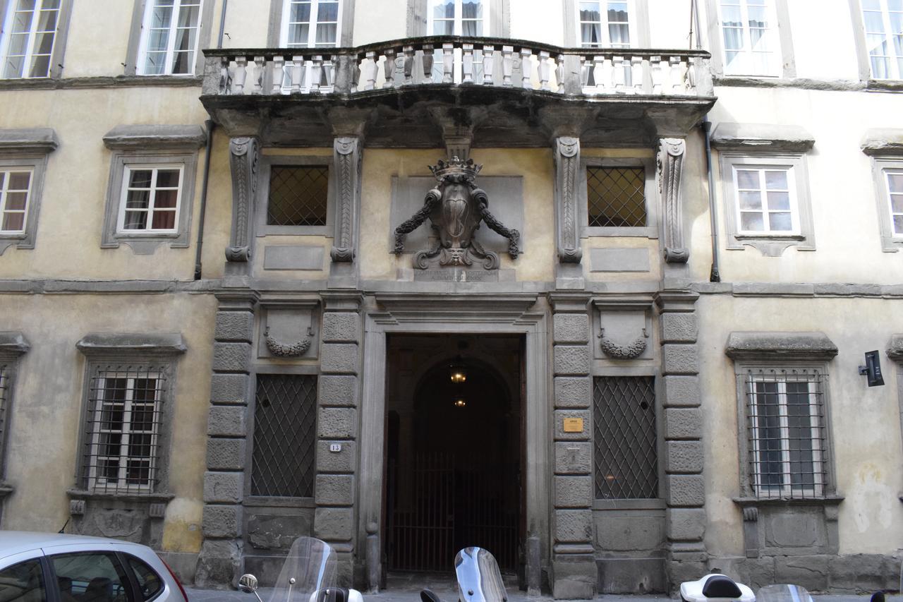 Palazzo Tucci Apartments Lucca Exterior foto